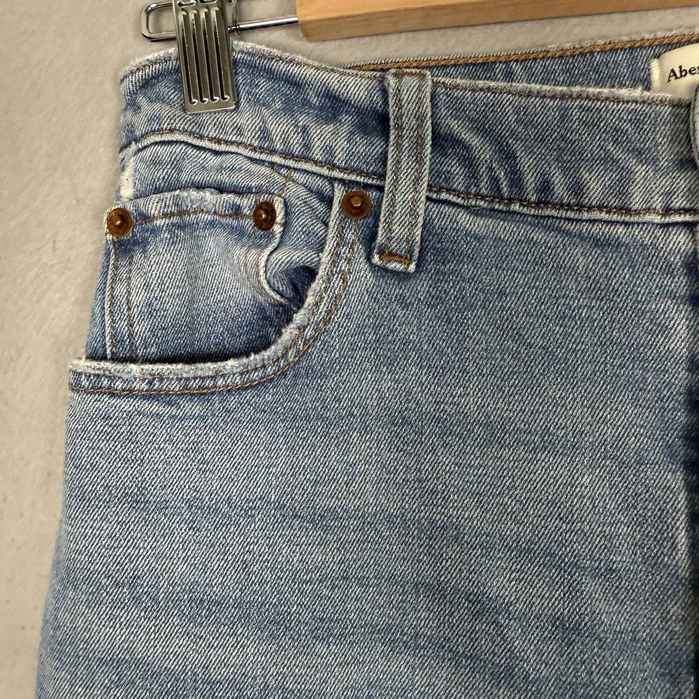 Abercrombie & Fitch The Mom High Rise Jeans Straight Leg Light Wash - Picture 11 of 16